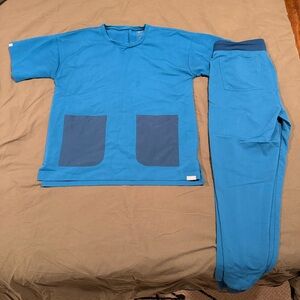 Figs Zamora Jogger and limited edition top